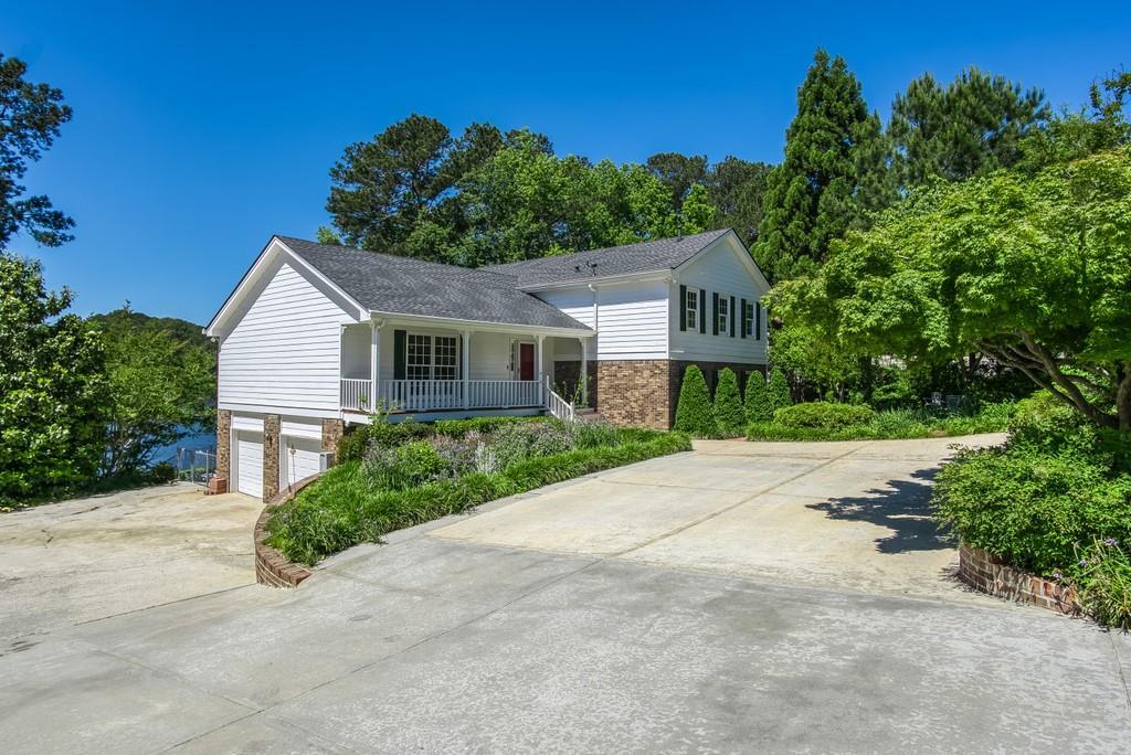 1295 Summit Chase Dr., Snellville, GA 30078