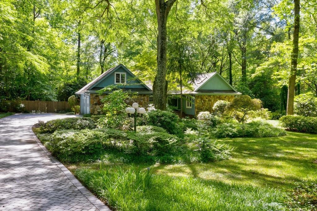 4185 Gatewood Ln., Peachtree Corners, GA 30097