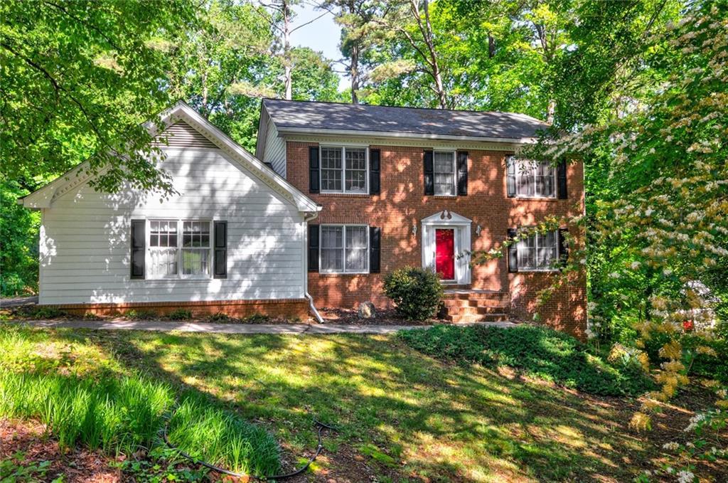 3864 Hunting Ridge Dr., Lilburn, GA 30047