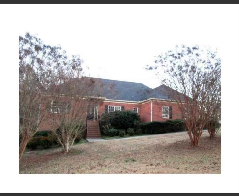 420 Greystone Ln., Douglasville, GA 30134
