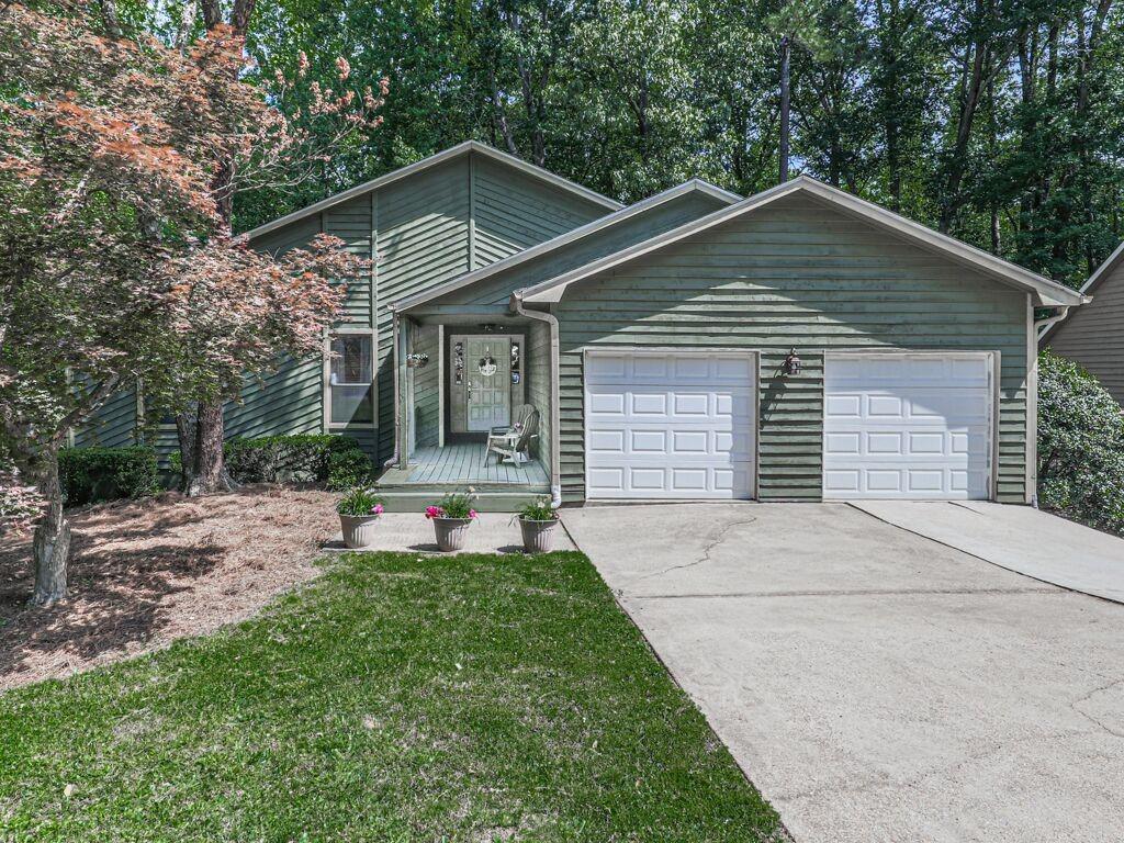 11005 Spotted Pony Tr., Alpharetta, GA 30022