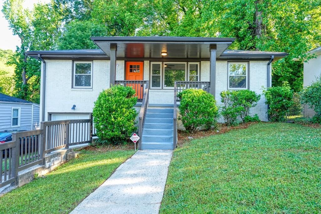 2217 SW Larchwood Rd., Atlanta, GA 30310