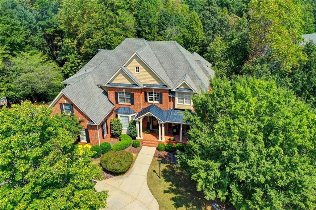 145 Inwood Ter., Roswell, GA 30075