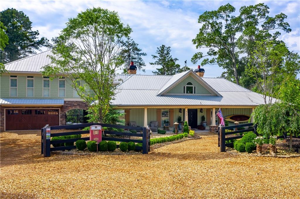920 Pine Cir., Woodstock, GA 30189