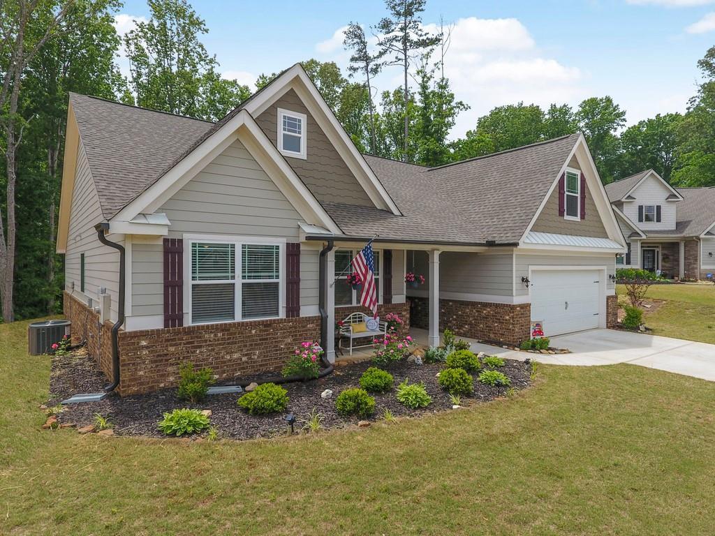 5527 Woodstream Ct., Gainesville, GA 30507