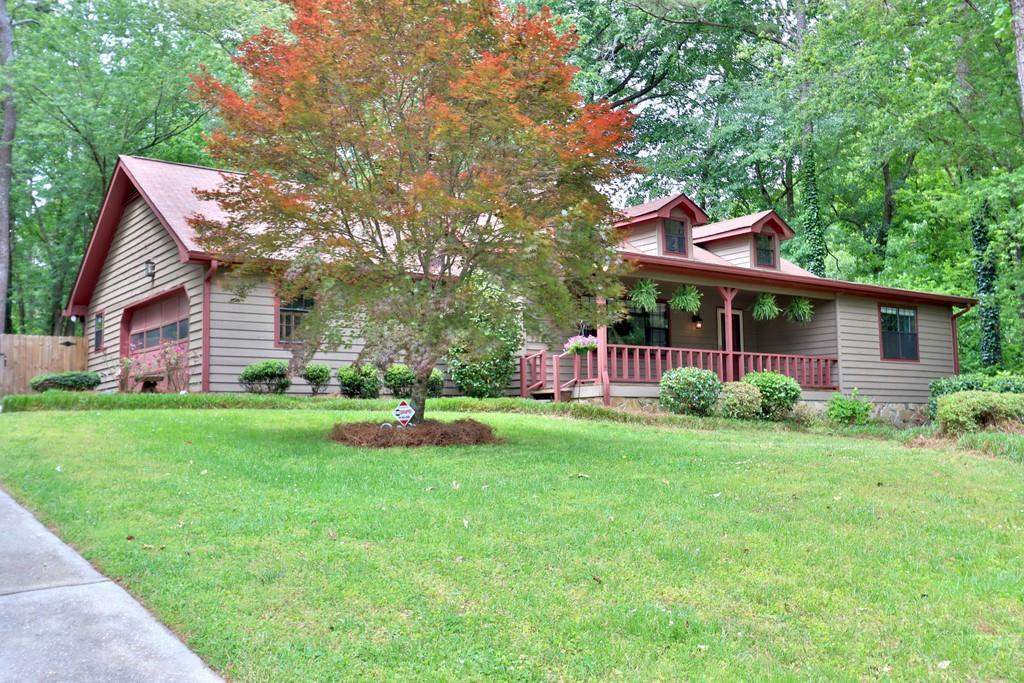 1184 Pinehurst Tr., Grayson, GA 30017
