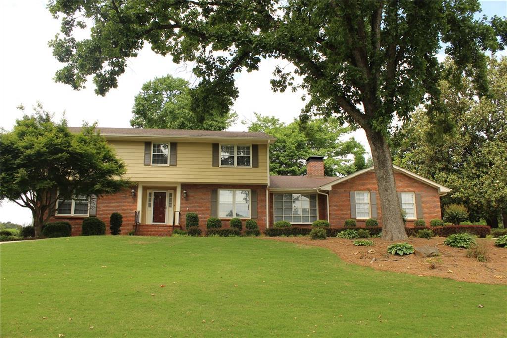1446 Wimbledon Dr., Kennesaw, GA 30144