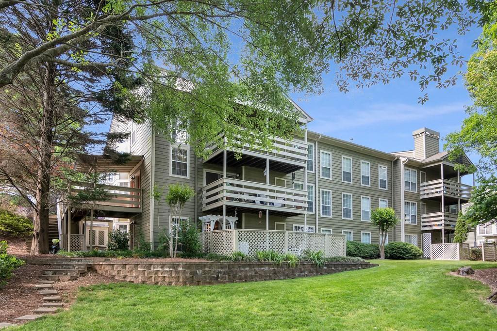 1106 Riverview Dr., Marietta, GA 30067