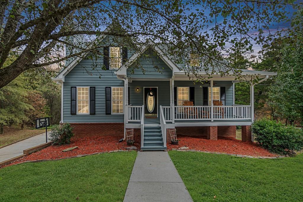 4489 Tiffany Ln., Loganville, GA 30052