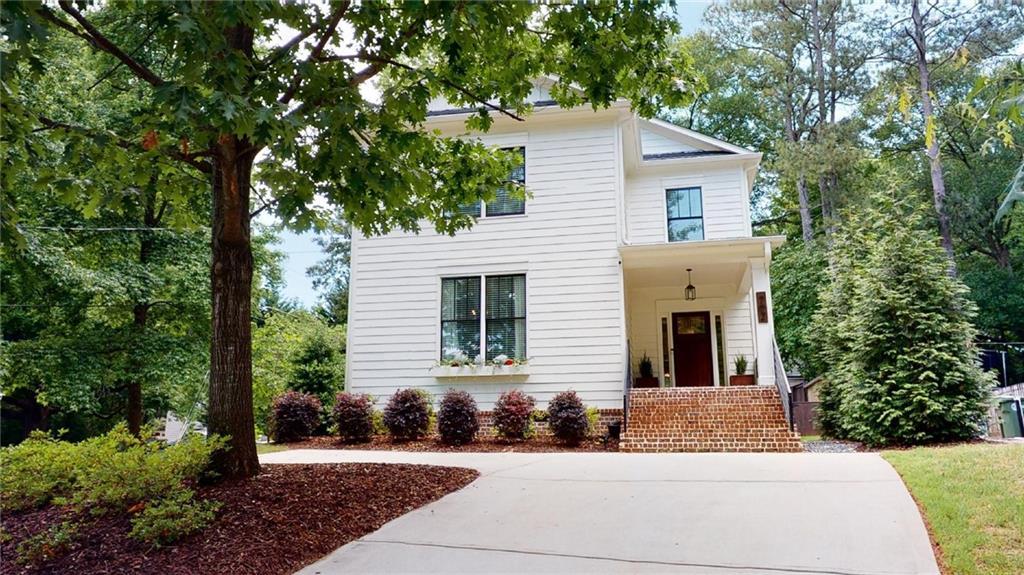 702 Stokeswood Ave., Atlanta, GA 30316