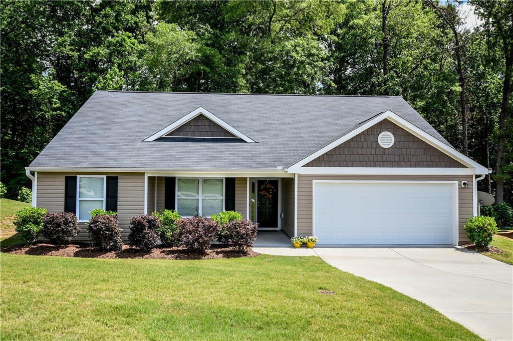 2114 Crown Park Dr., Winder, GA 30680