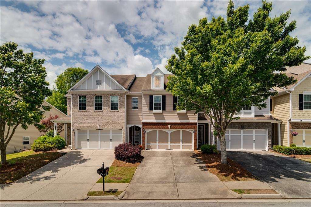 933 Pierce Ivy Ct., Lawrenceville, GA 30043