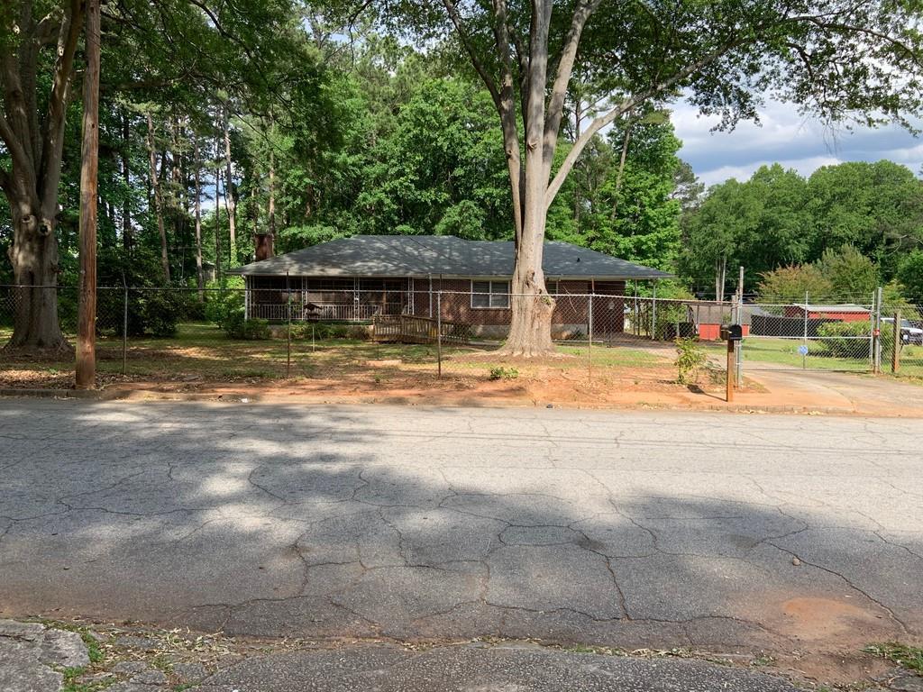 1848 Derrill Dr., Decatur, GA 30032