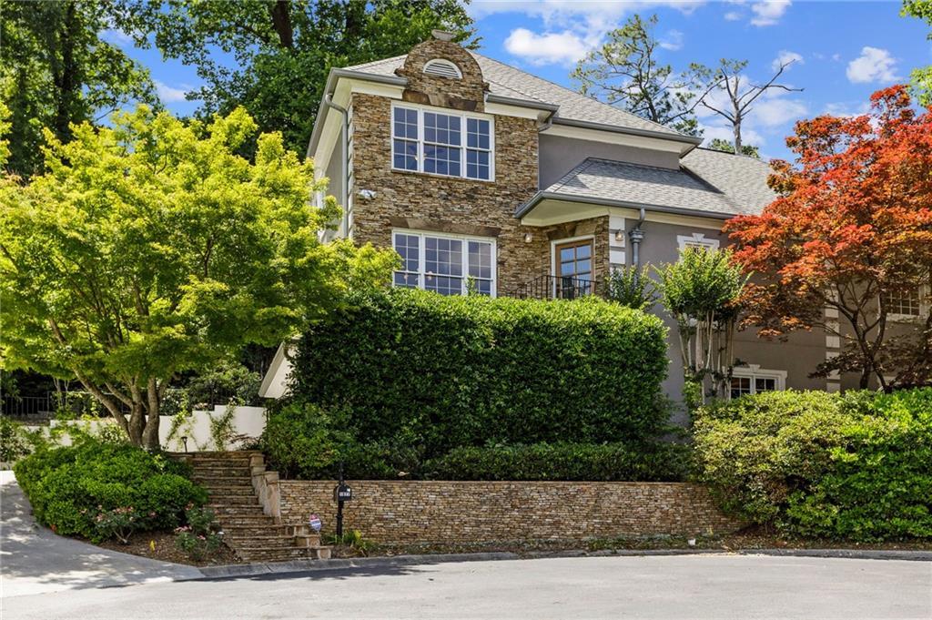 1077 Shady Valley Pl., Brookhaven, GA 30324