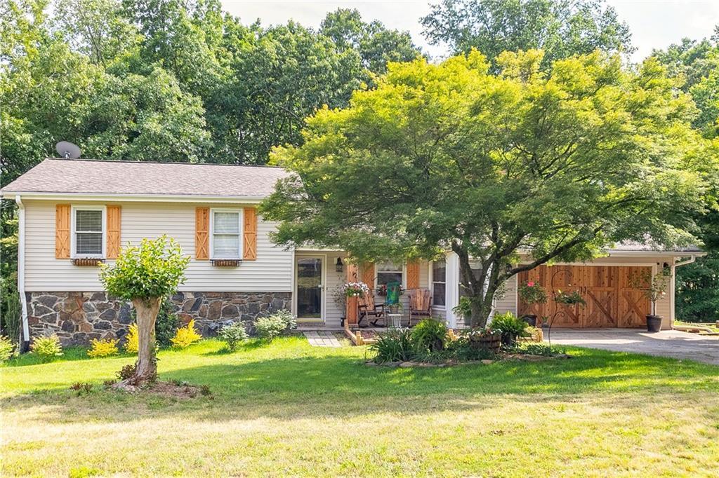 1925 Pine Rd., Dacula, GA 30019