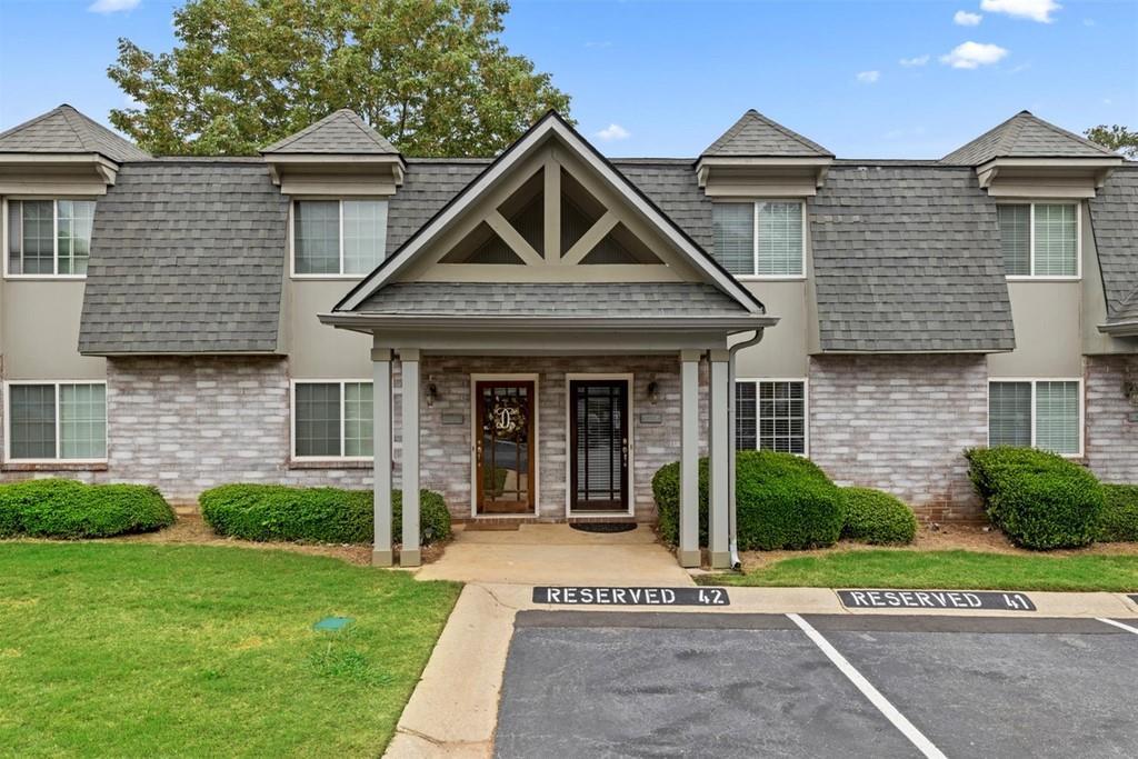 122 Rondak Cir., Smyrna, GA 30080