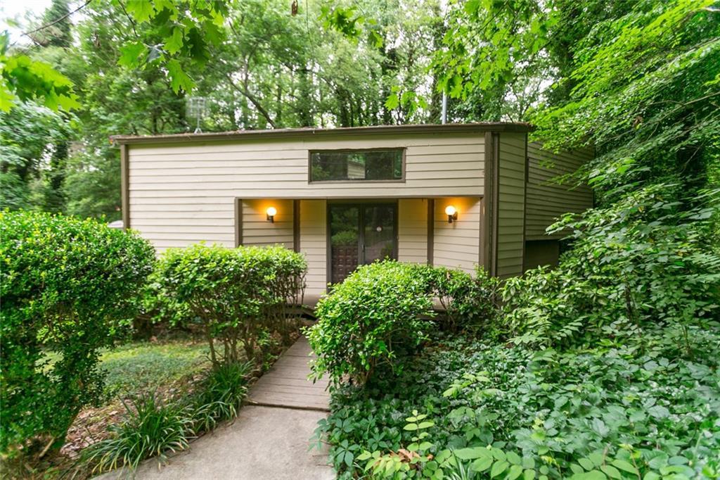 3433 Regalwoods Dr., Doraville, GA 30340