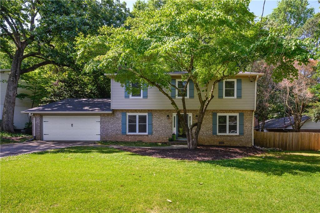 4033 Brockett Creek Dr., Tucker, GA 30084