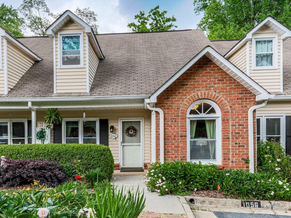 1056 Sasha Ln., Roswell, GA 30075