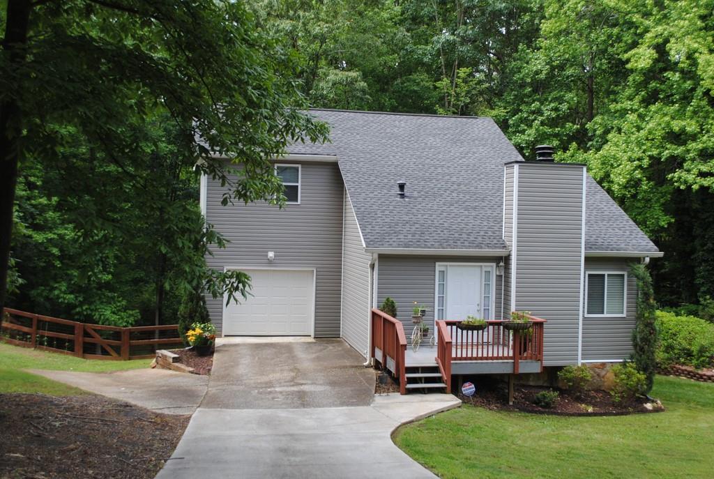 6560 Oakwood Dr., Douglasville, GA 30135