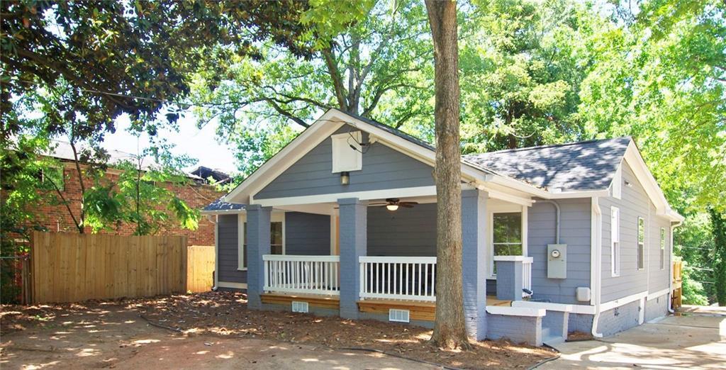 1889 Dunlap Ave., East Point, GA 30344