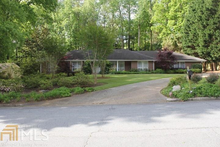 1320 Oakhaven Dr., Roswell, GA 30075