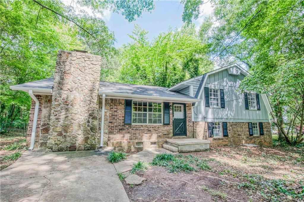 8688 W Bourne Dr., Jonesboro, GA 30238