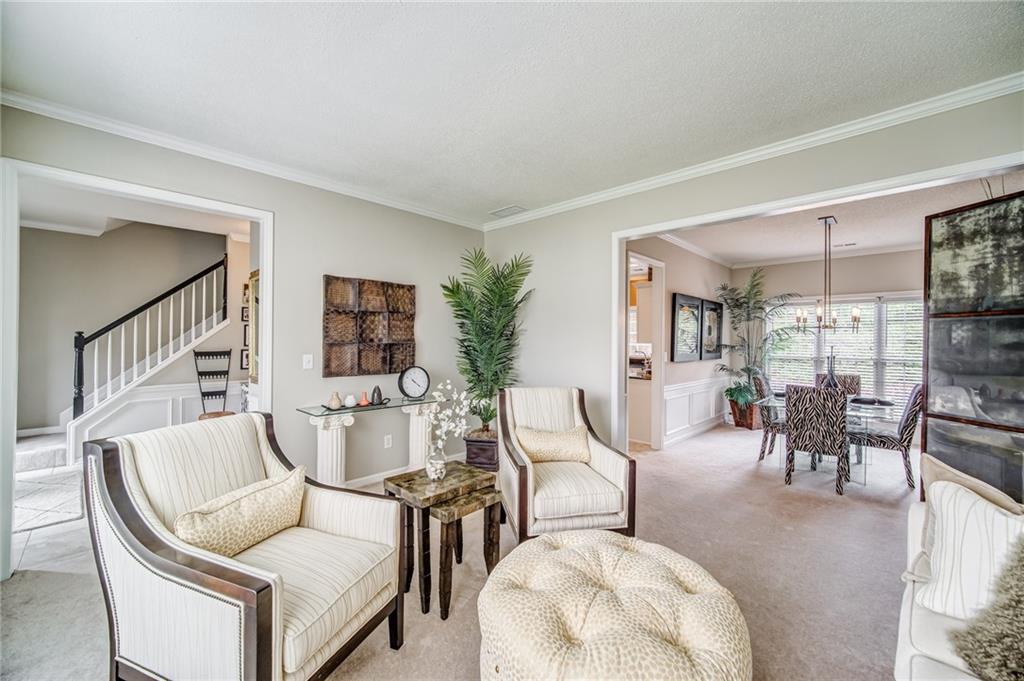 680 Wellingbrough Ct., Alpharetta, GA 30005