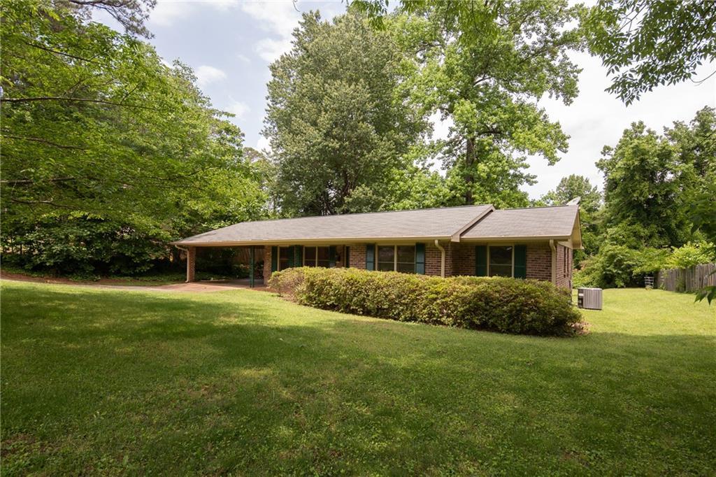 2922 Mockingbird Cir., Duluth, GA 30096