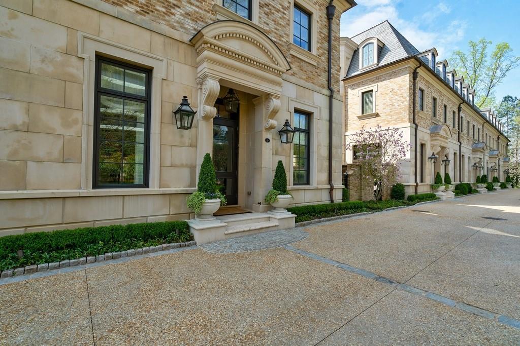 2640 Peachtree Rd. #4, Atlanta, GA 30305