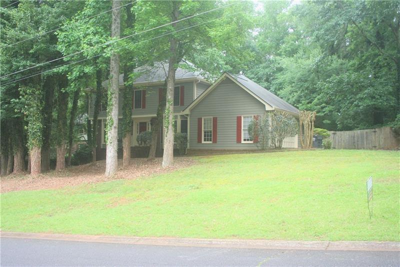 5748 Little Oak Tr., Stone Mountain, GA 30087
