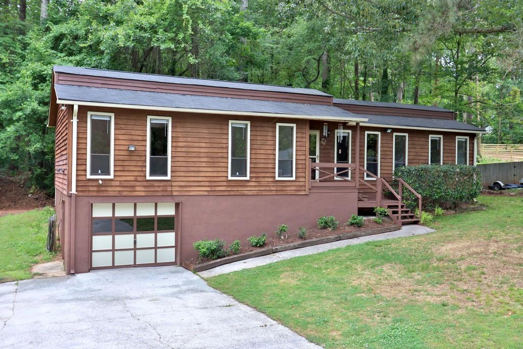 313 Stations Ave., Woodstock, GA 30189