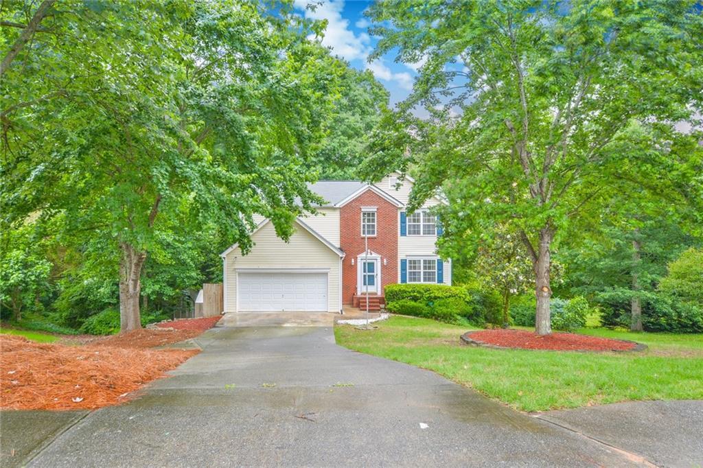 700 Hillmont Dr., Loganville, GA 30052