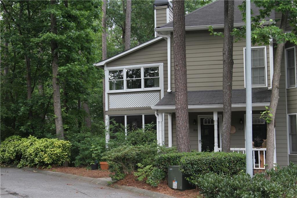 1412 Oakridge Cir., Atlanta, GA 30033