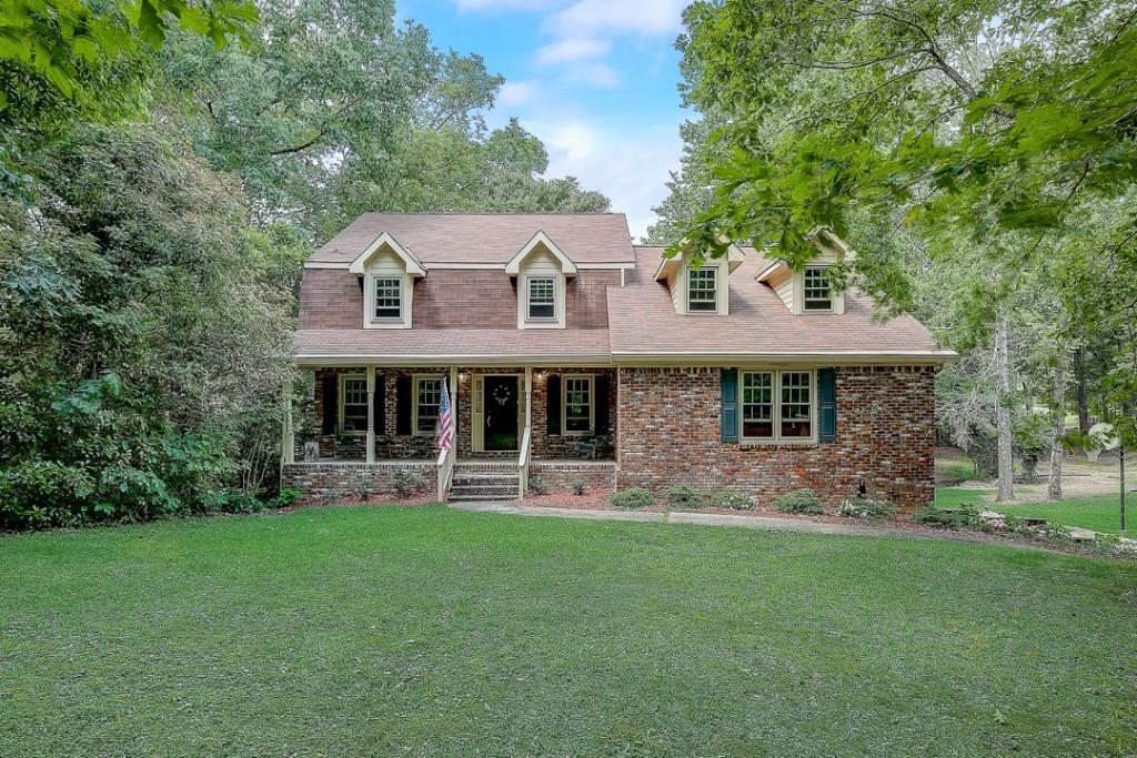 100 Creekside Tr., Fayetteville, GA 30214