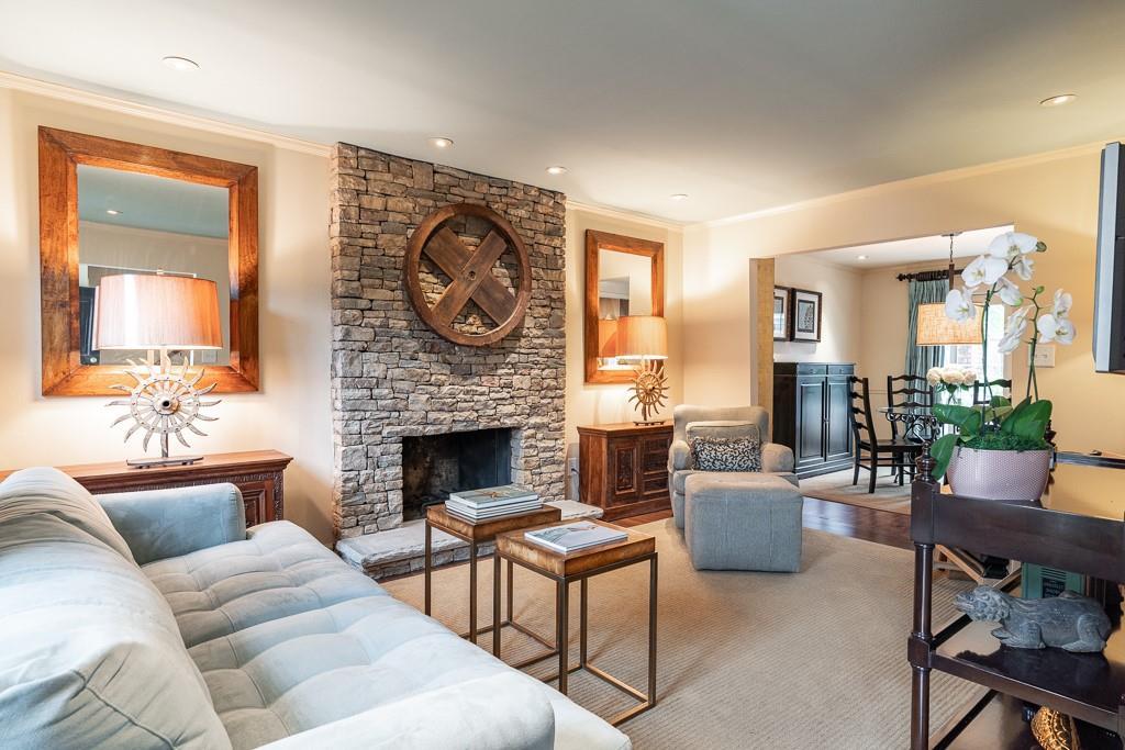 9 Newport Pl., Atlanta, GA 30318