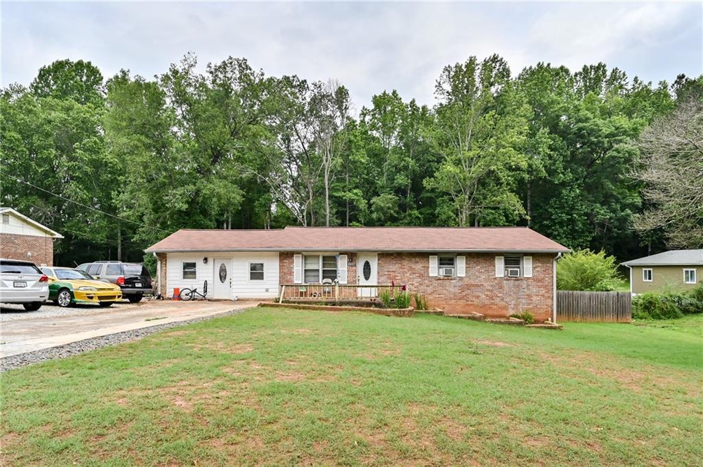 3657 Sweetbriar Cir., Lithia Springs, GA 30122