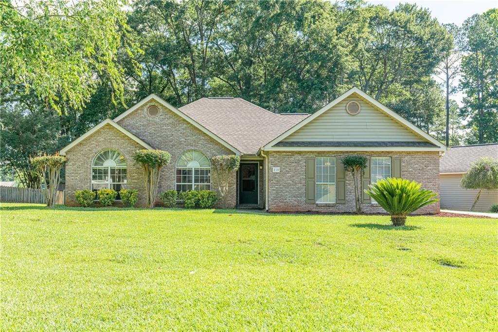 210 Gleneagle Dr., Byron, GA 31008