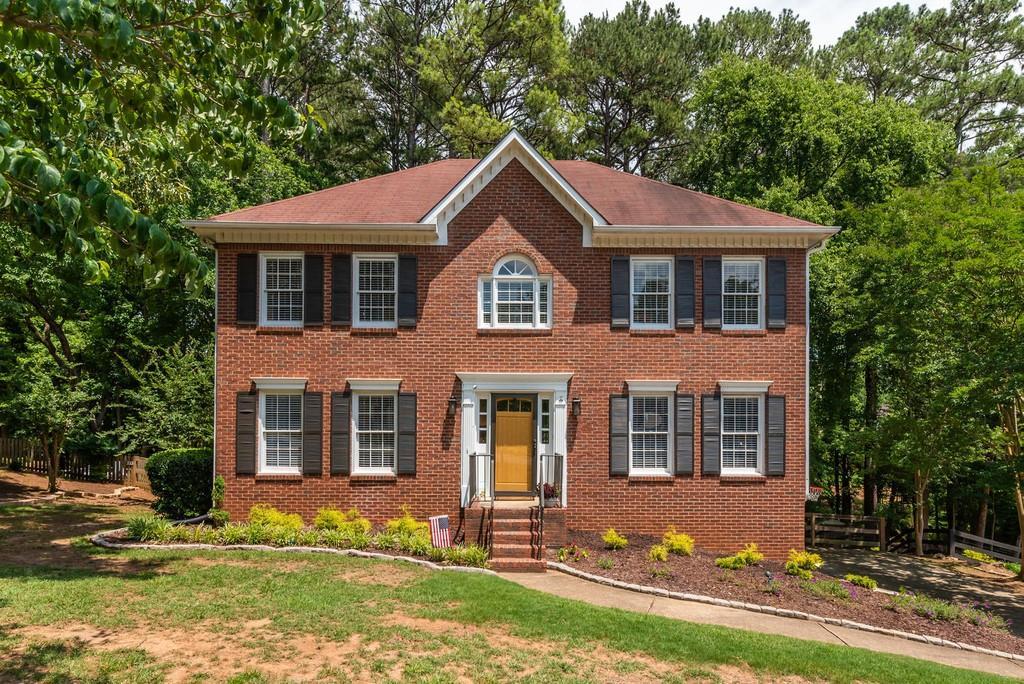 4940 Willow Creek Dr., Woodstock, GA 30188