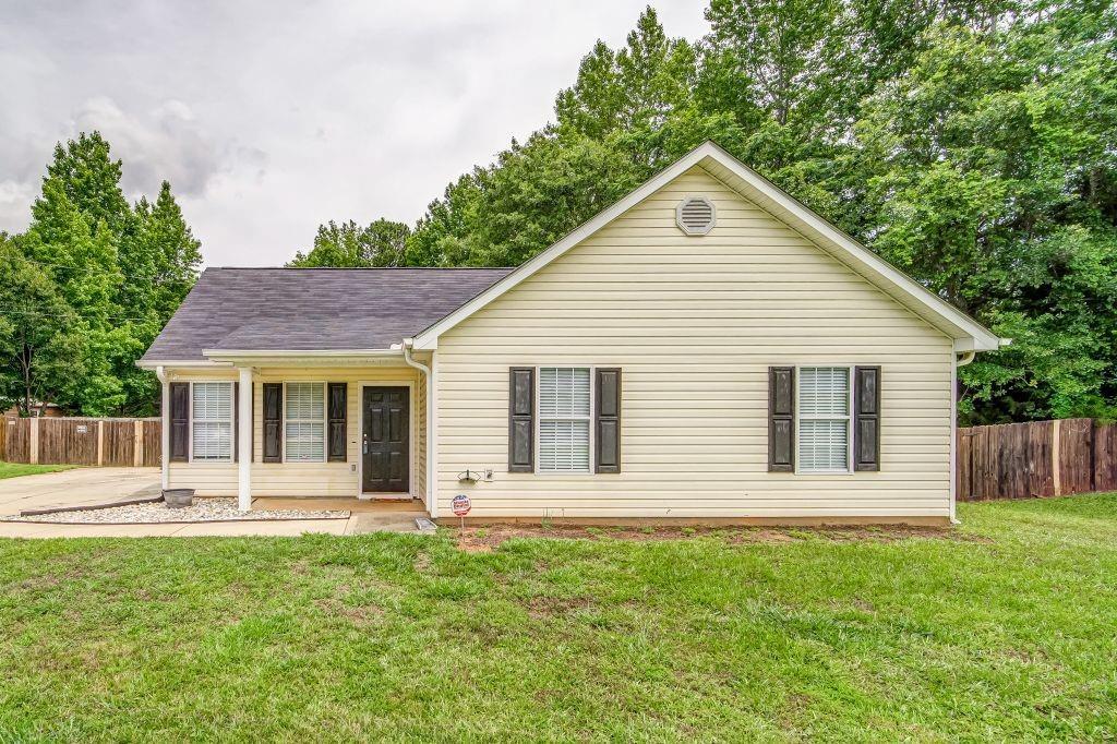 367 Mccart Rd., McDonough, GA 30252