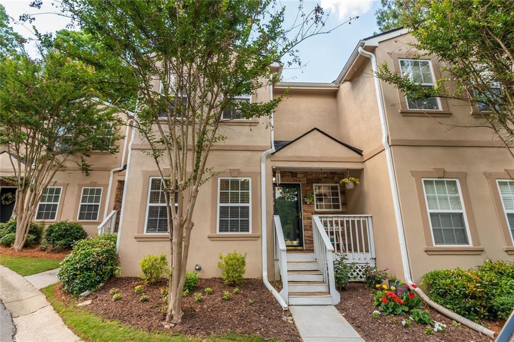 608 Masons Creek Cir., Sandy Springs, GA 30350