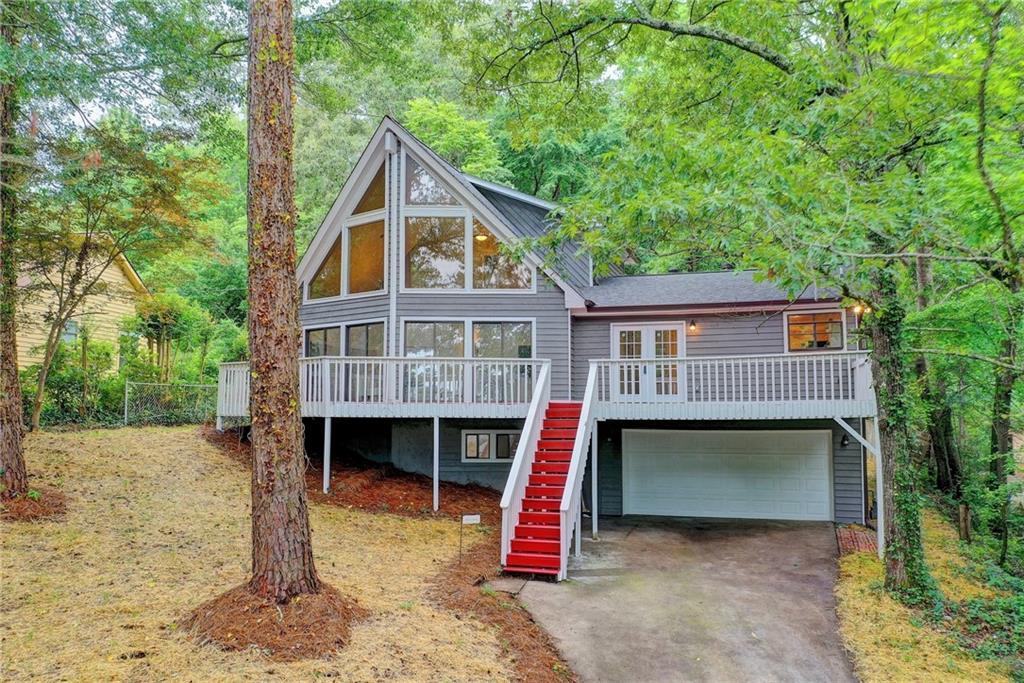 1017 Lake Dr., Snellville, GA 30039