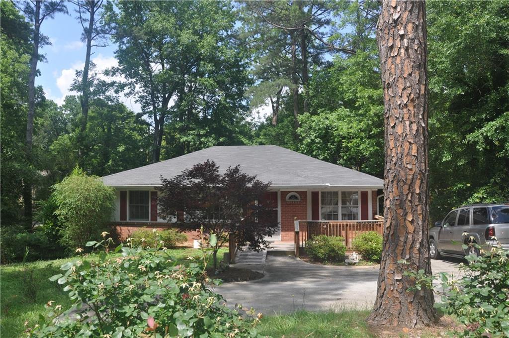 952 S Columbia Dr., Decatur, GA 30030