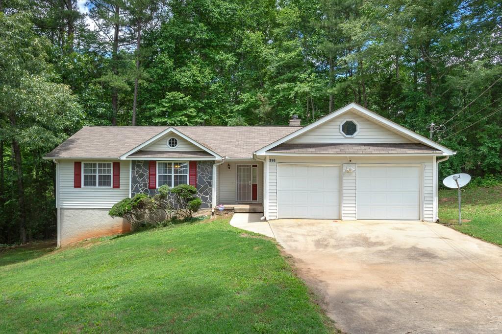 255 Big Bear Ct., Palmetto, GA 30268