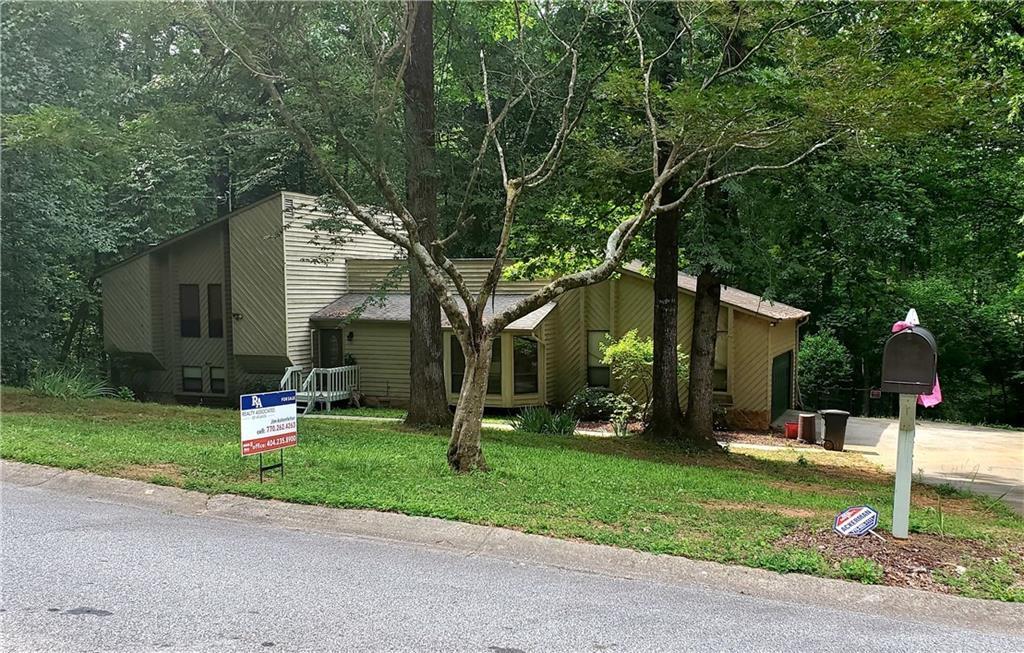 1031 Stone Mill Way, Lawrenceville, GA 30046