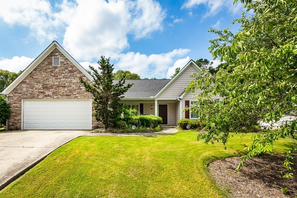 5273 Autumn Run Dr., Powder Springs, GA 30127