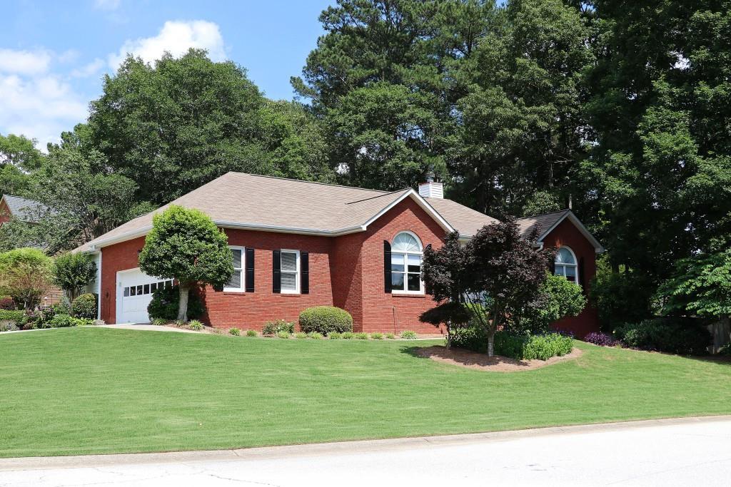 3715 Glen Ian Dr., Loganville, GA 30052