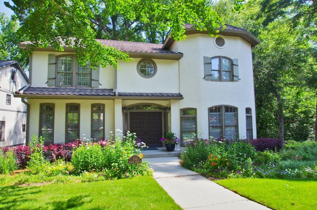 700 Elkmont Dr., Atlanta, GA 30306