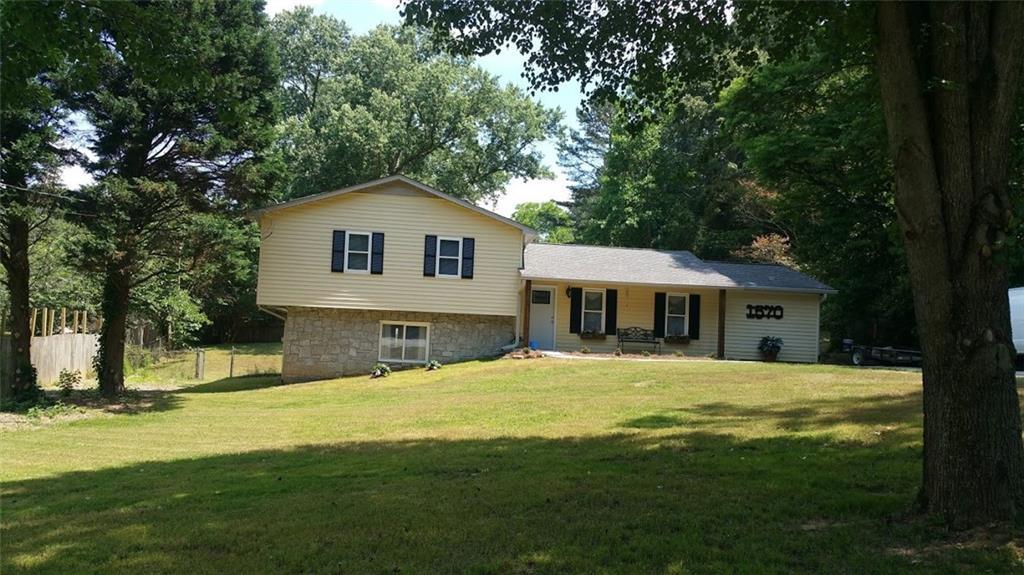 1570 Grayson Pkwy., Grayson, GA 30017