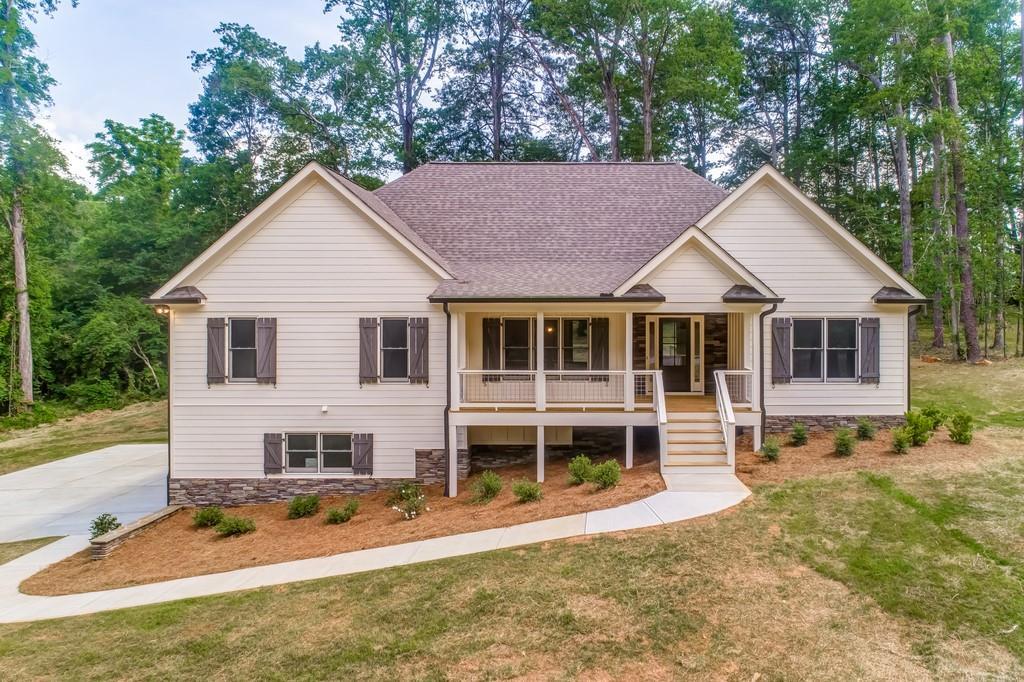5936 Reinhardt College Pkwy., Waleska, GA 30183